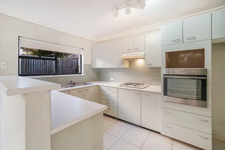 5/16-22 Lyall Street