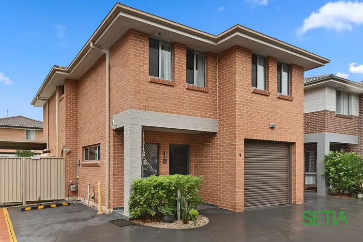 1 Mallow Glade, Rooty Hill NSW 2766
