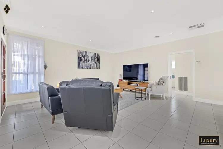 Seventh view of Homely house listing, 10 WORONORA WAY, Taylors Hill VIC 3037