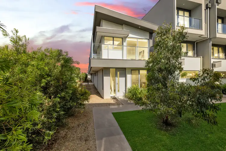 Main view of Homely townhouse listing, 15 Lofty Court, Officer VIC 3809