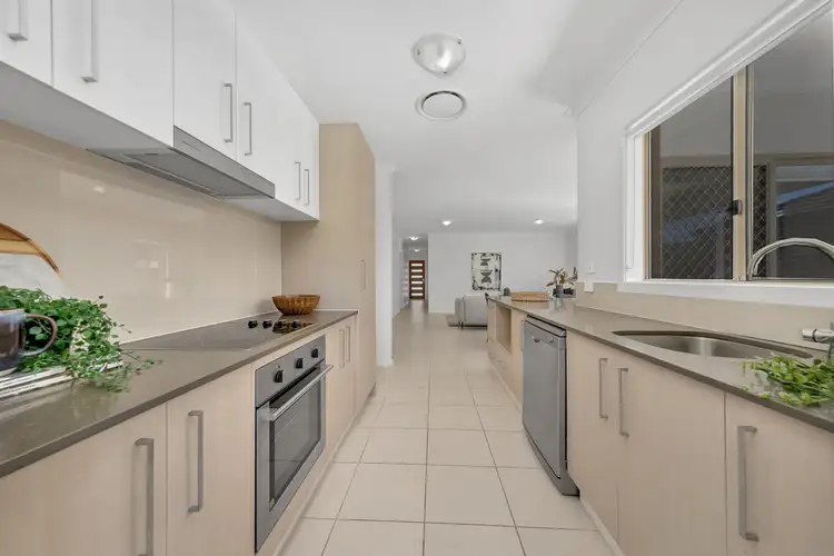 Fifth view of Homely house listing, 50 Bluebell Drive, Craigieburn VIC 3064