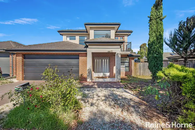 4 Emma Dr