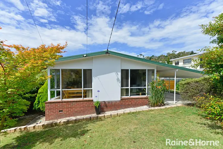 58 Henley Street, Lindisfarne TAS 7015