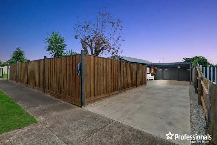 21 Moss Street, Melton South VIC 3338