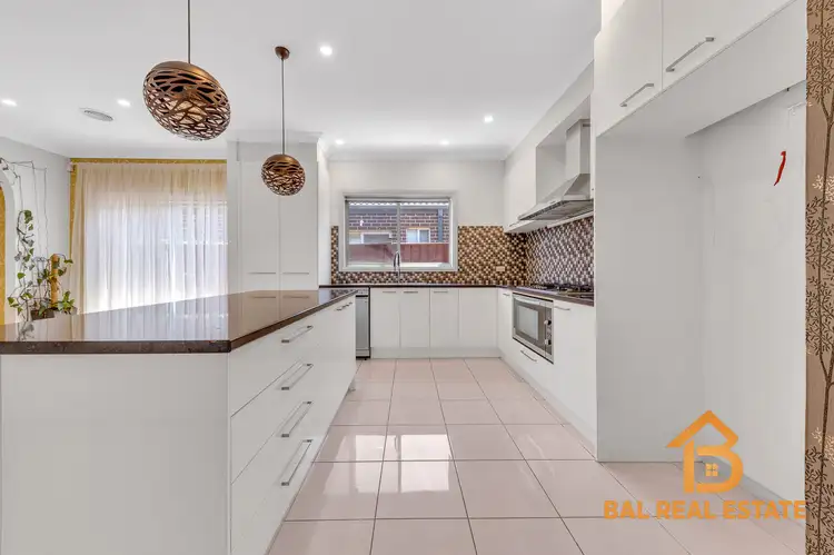 Fifth view of Homely house listing, 2 Fescue Place, Brookfield VIC 3338