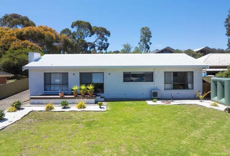 12 Folkestone Terrace, Victor Harbor SA 5211