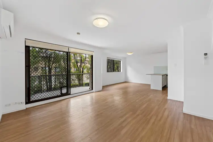 2/48 Swan Street, Gordon Park QLD 4031