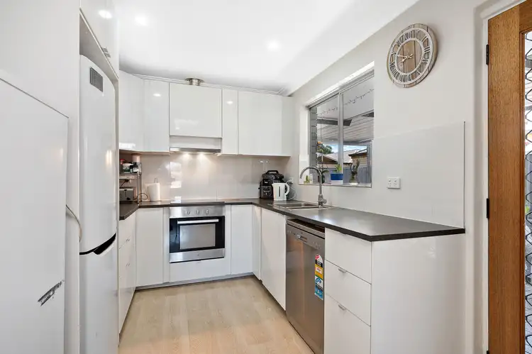 10B Kingsdown Road, Maddington WA 6109