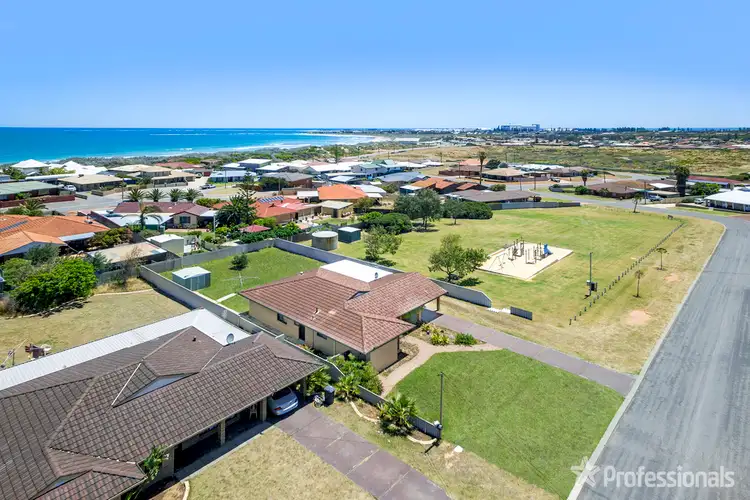 17 Hakea Street, Tarcoola Beach WA 6530