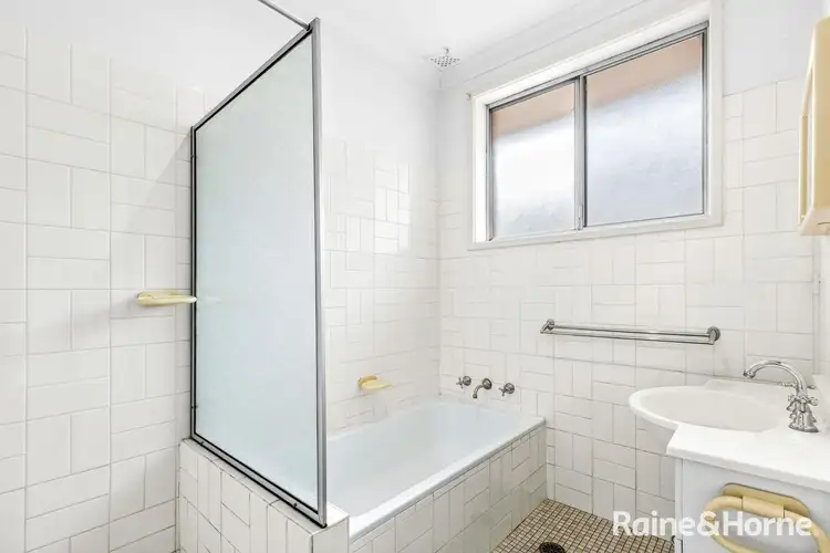 Fifth view of Homely villa listing, 3/3 St George Road, Bexley NSW 2207