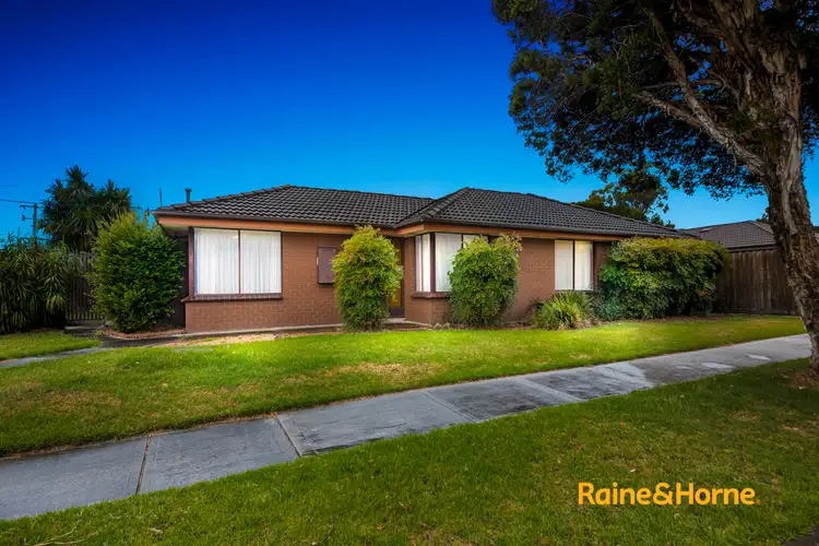 32 Jillian Street, Cranbourne VIC 3977