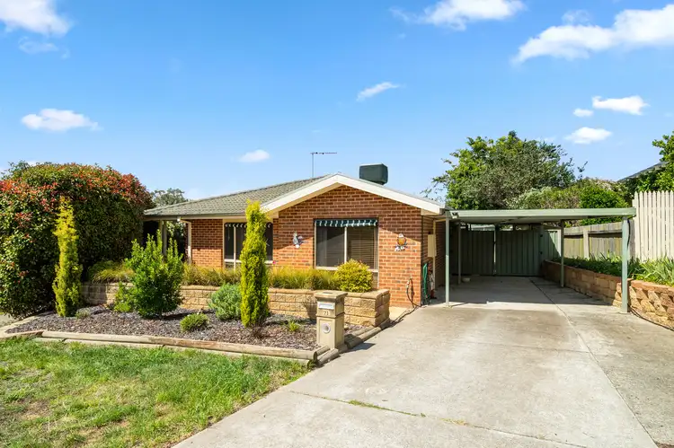 71 Hugh Mckay Crescent, Dunlop ACT 2615