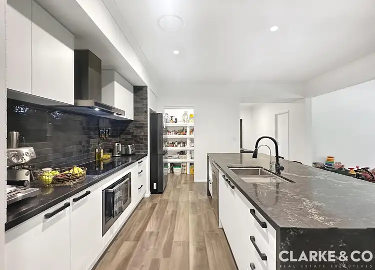 122 Hardwood Road, Landsborough QLD 4550