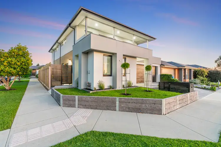 Second view of Homely house listing, 18 Ravenhurst Circuit, Cranbourne North VIC 3977