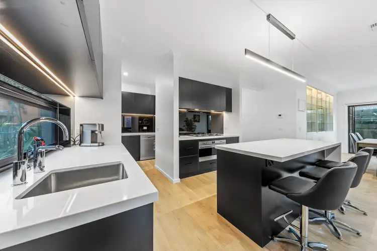 Sixth view of Homely house listing, 18 Ravenhurst Circuit, Cranbourne North VIC 3977