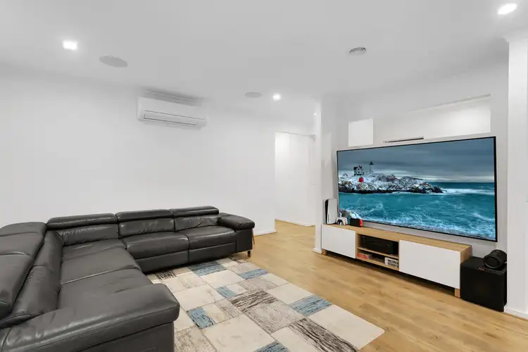 Sixth view of Homely house listing, 8 Kelpie Street, Cranbourne East VIC 3977