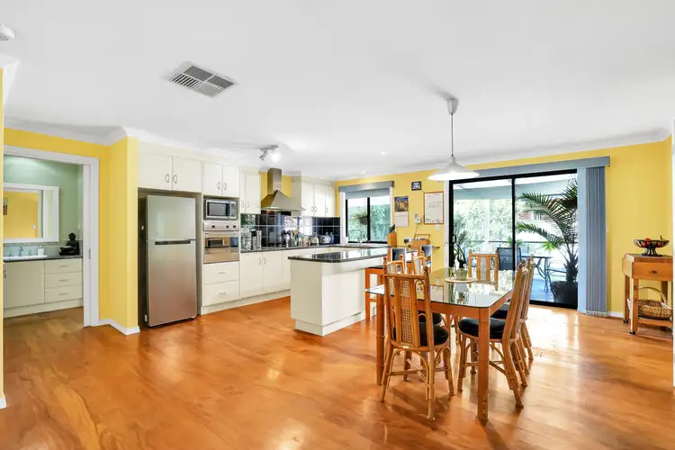 48 Grant Ave, Werribee VIC 3030