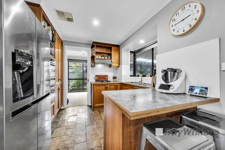 Fifth view of Homely house listing, 8 Bowman Close, Narre Warren South VIC 3805