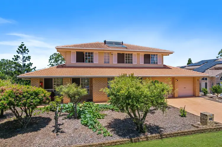 8 Valerie Close, Edens Landing QLD 4207
