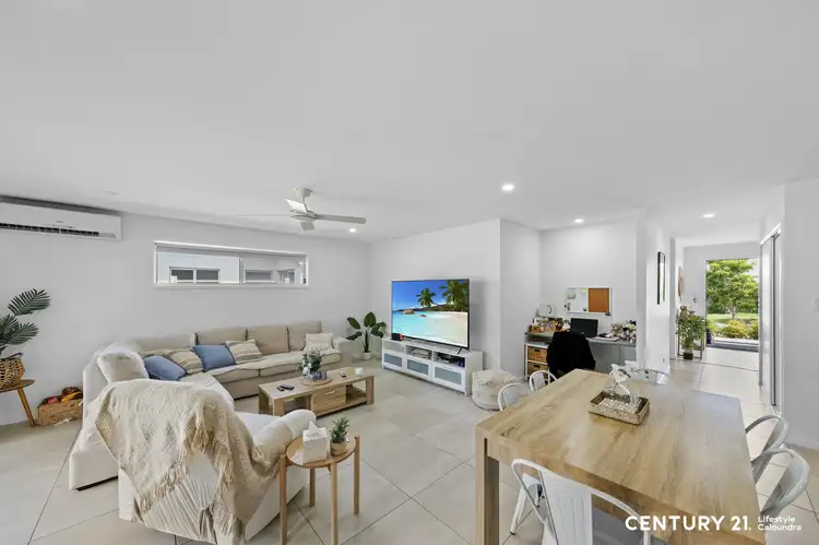 1 & 2/48 Meredith Crescent, Baringa QLD 4551
