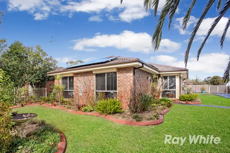 13 Madison Circuit, St Clair NSW 2759
