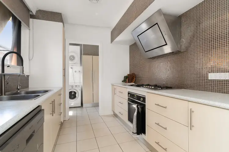Fourth view of Homely semi-detached listing, 2/51 Broadway, Bonbeach VIC 3196