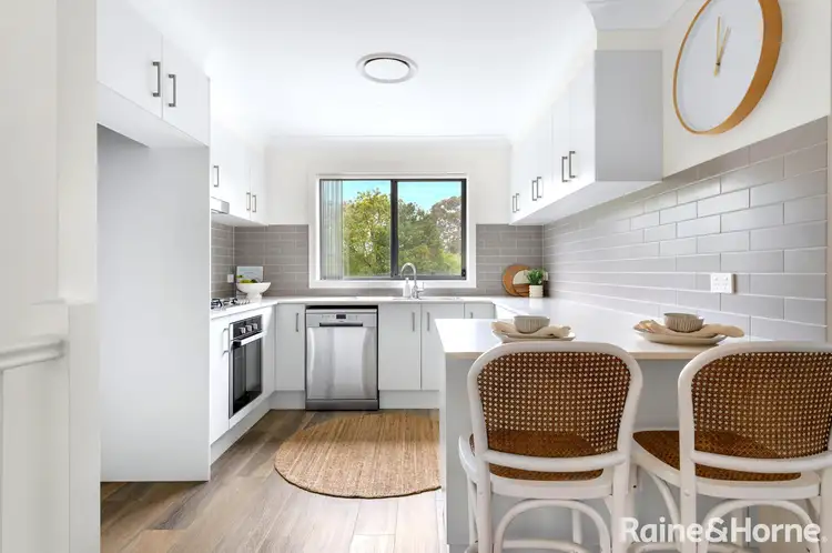 14/76 Brinawarr Street, Bomaderry NSW 2541