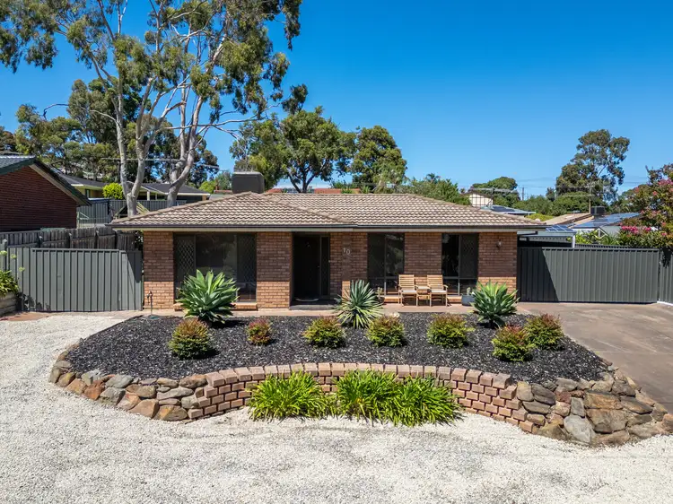 10 Elmgrove Street, Aberfoyle Park SA 5159
