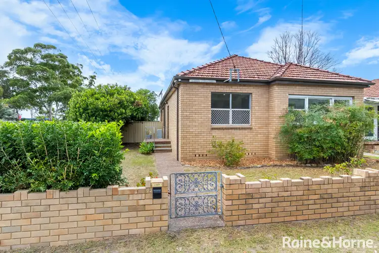 22 Ernest Street, Belmont NSW 2280