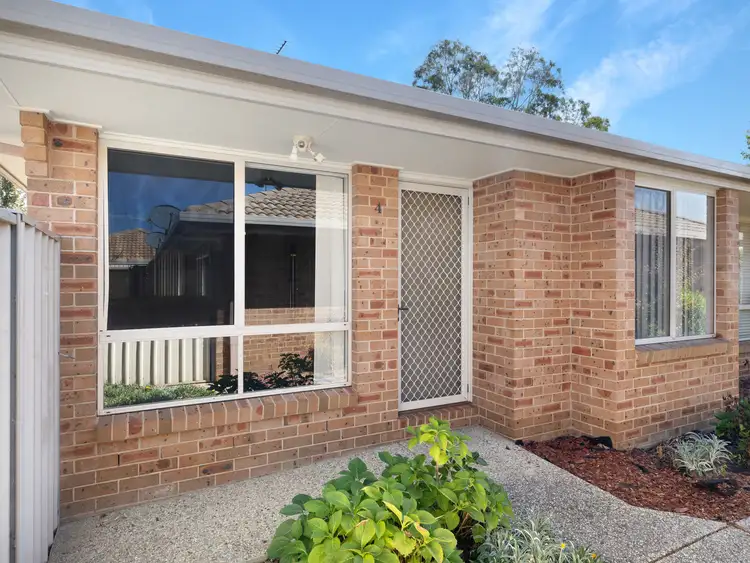 4/472 Breen Street, Lavington NSW 2641