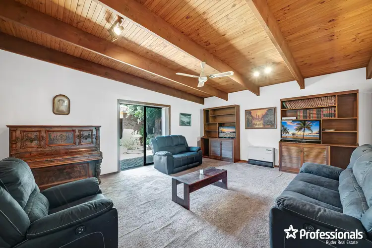 13 Barries Road, Melton VIC 3337
