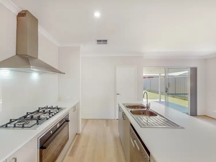 42 Hurlingham Loop
