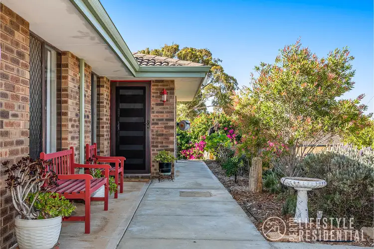9 Dhu Street, Guilderton WA 6041