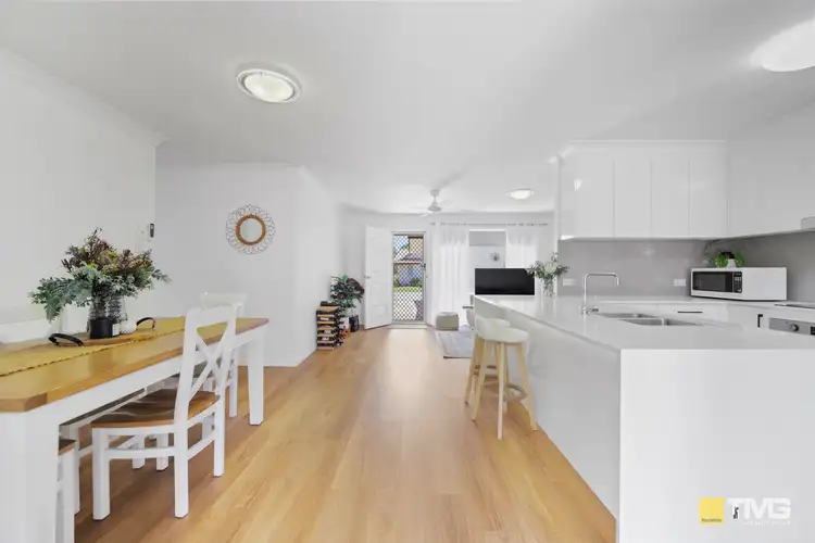 21/20 St Kevins Avenue, Benowa QLD 4217