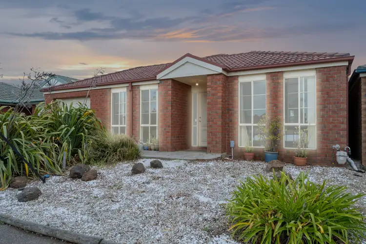 52 Eppalock Drive, Manor Lakes VIC 3024