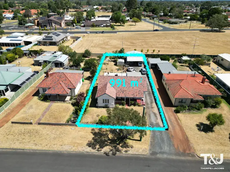 7 Peet Street, Harvey WA 6220