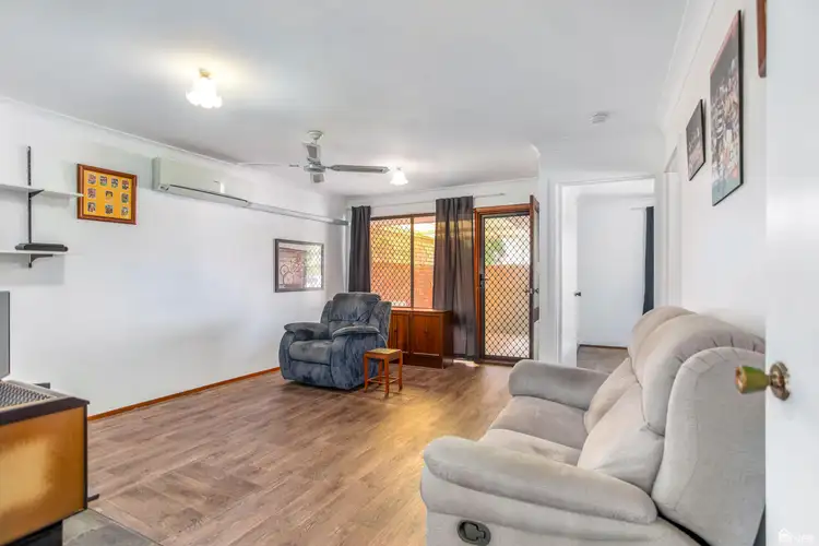 Sixth view of Homely semi-detached listing, 8 Exon Court, Camillo WA 6111