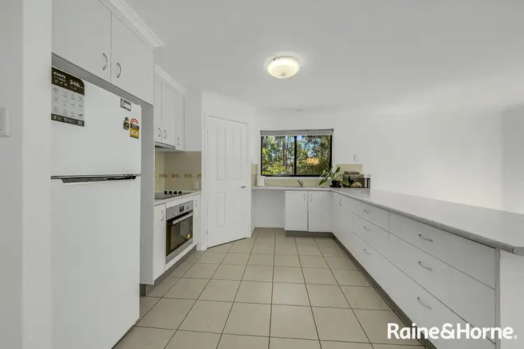 Fifth view of Homely house listing, 8 Hillview Place, New Auckland QLD 4680