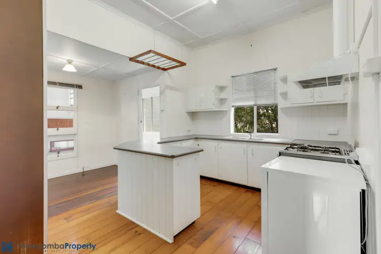 1 Parkinson Street, South Toowoomba QLD 4350