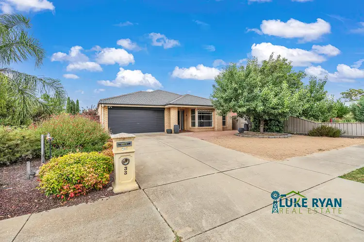 33 Diggora Road, Rochester VIC 3561