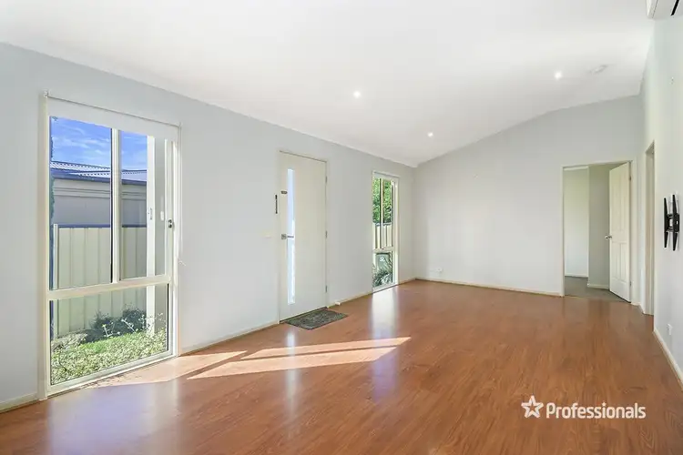Second view of Homely house listing, 4/337 Gray Street, Hamilton VIC 3300
