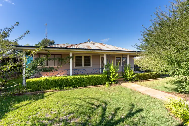 11 Cardington Street, Yeoval NSW 2868