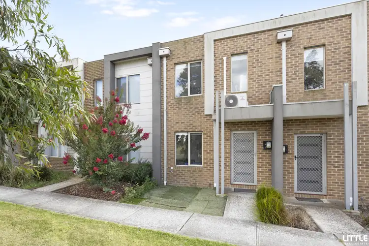 Main view of Homely townhouse listing, 32 Penhall Drive, Craigieburn VIC 3064