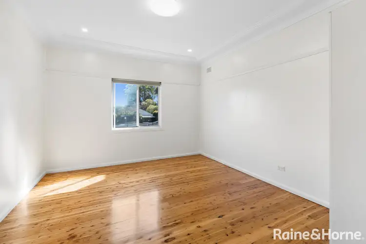 Fifth view of Homely house listing, 180 Avoca Dr, Green Point NSW 2251