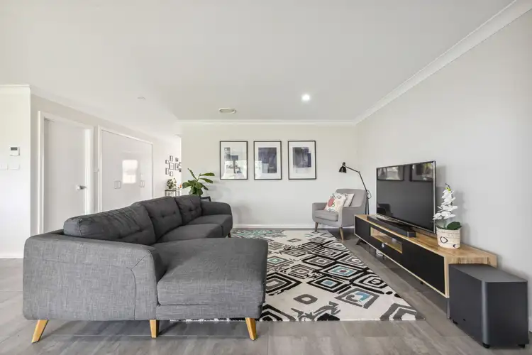Sixth view of Homely house listing, 2/5 Lucas Close, Goulburn NSW 2580