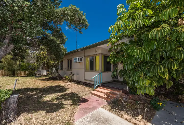9 Houtman Street, Wonthella WA 6530