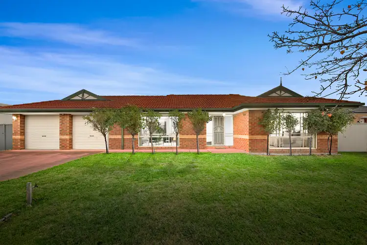 28 Mulberry Pass, Craigieburn VIC 3064
