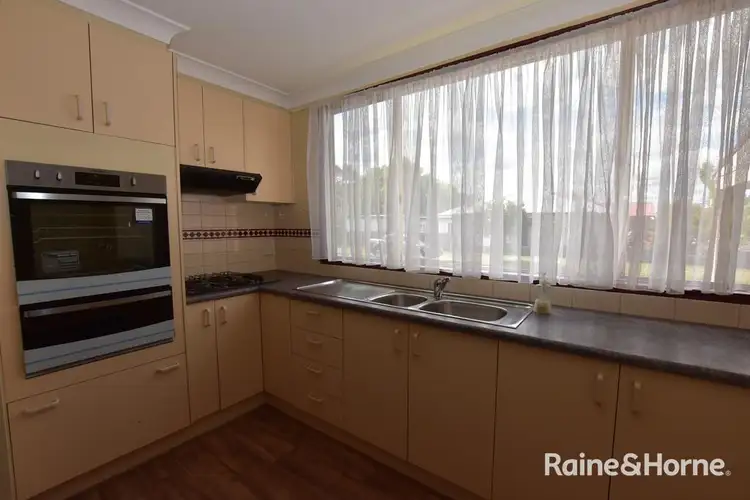 26 Caroline Street, Orange NSW 2800