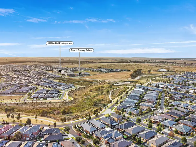 64 Bregman Esplanade, Manor Lakes VIC 3024