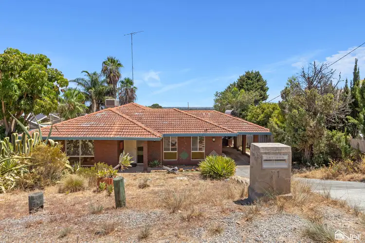 71 Ashley Drive, Kelmscott WA 6111